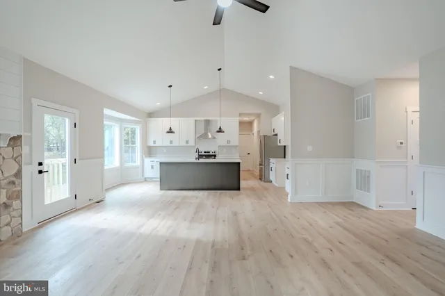 $799,999 | Jingle Bells Court, Shepherdstown, WV 25443