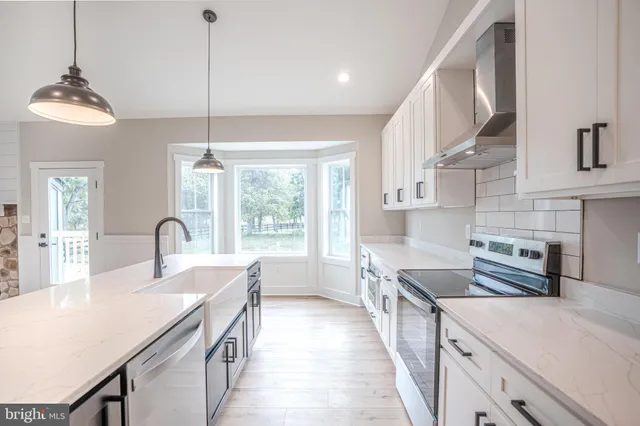 $799,999 | Jingle Bells Court, Shepherdstown, WV 25443