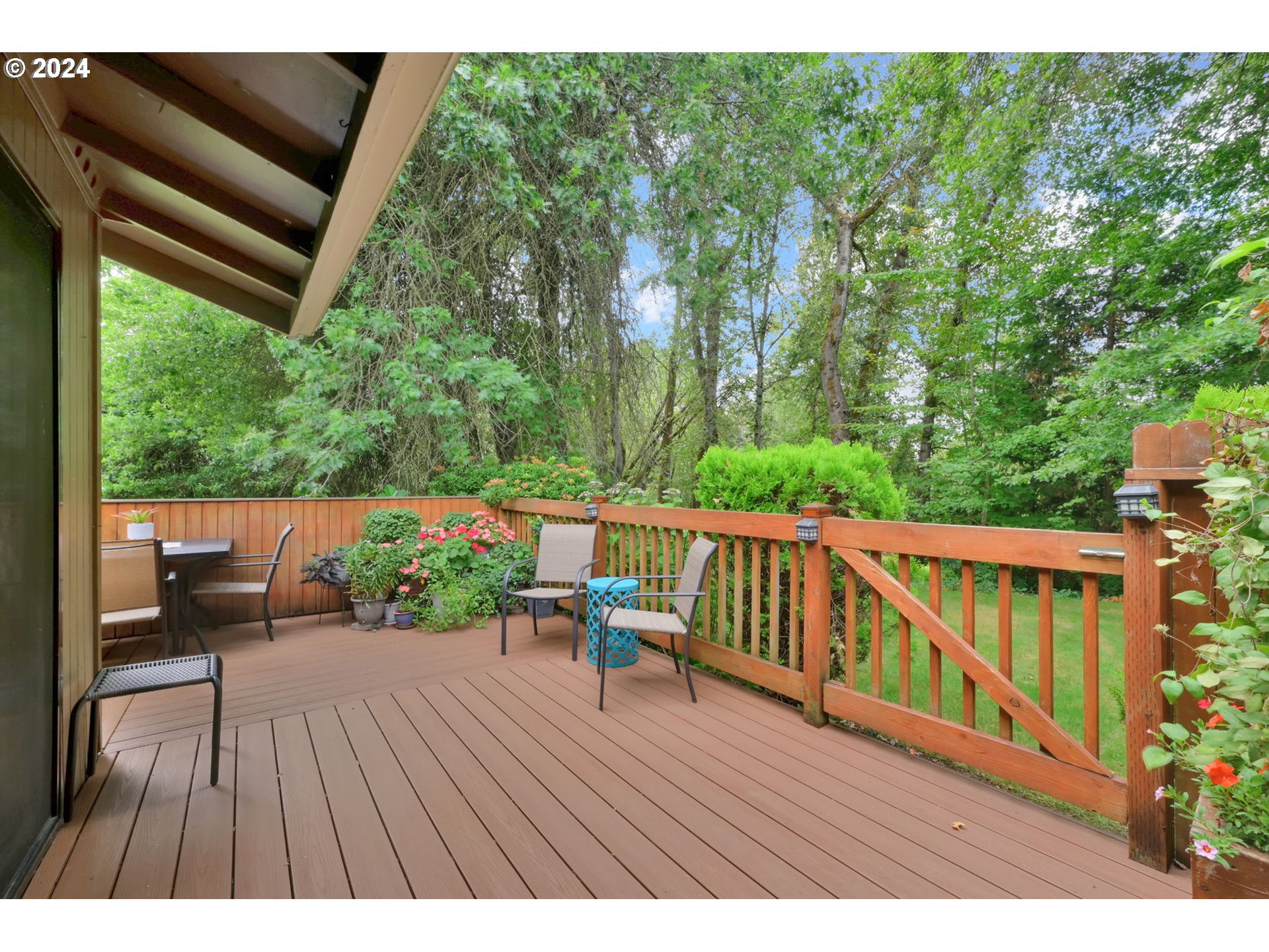 2270 Ridgeway Drive Eugene, OR 97401 - Photo 34 of 46 Gallery Image 34