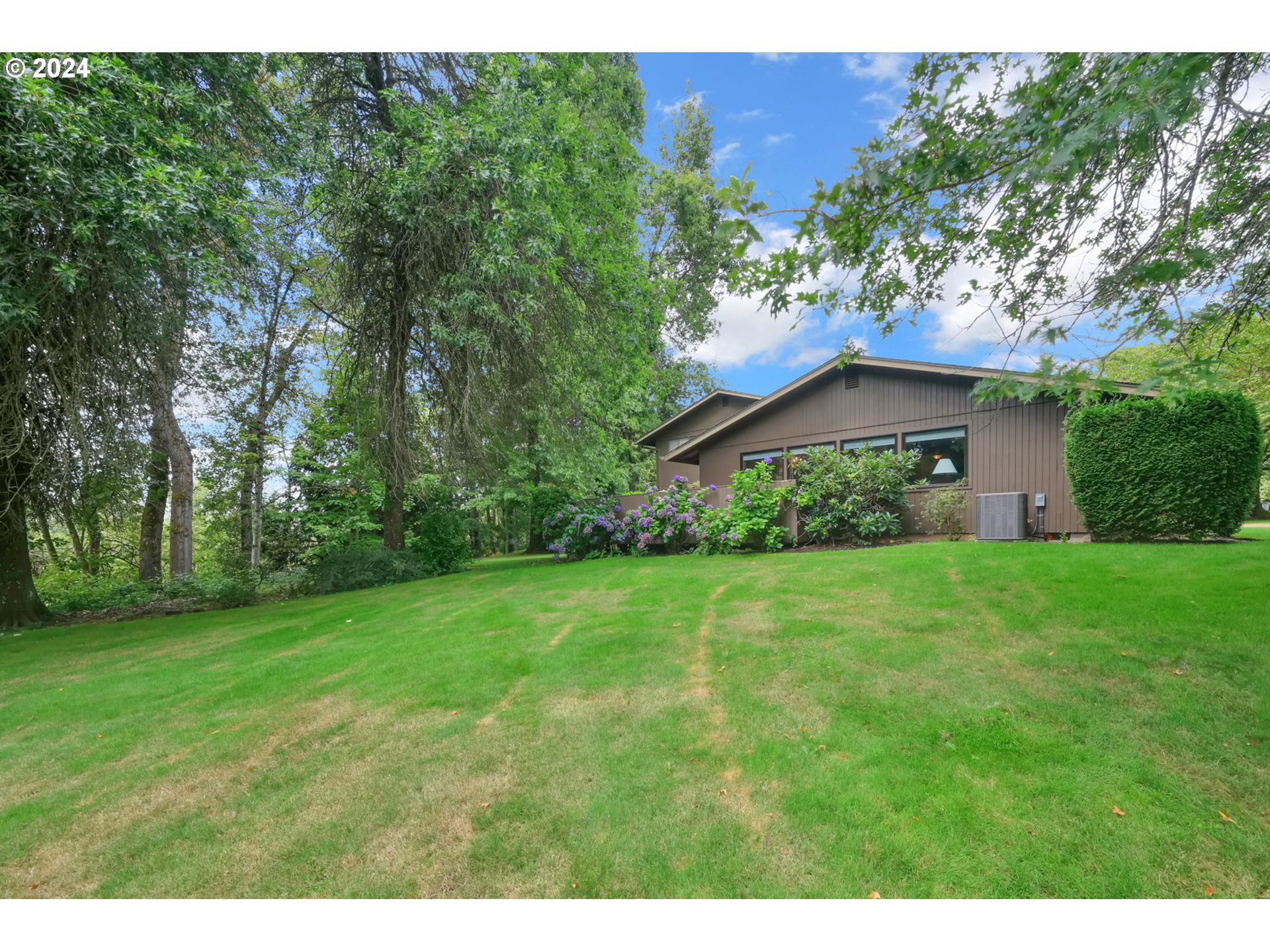 2270 Ridgeway Drive Eugene, OR 97401 - Photo 41 of 46 Gallery Image 41