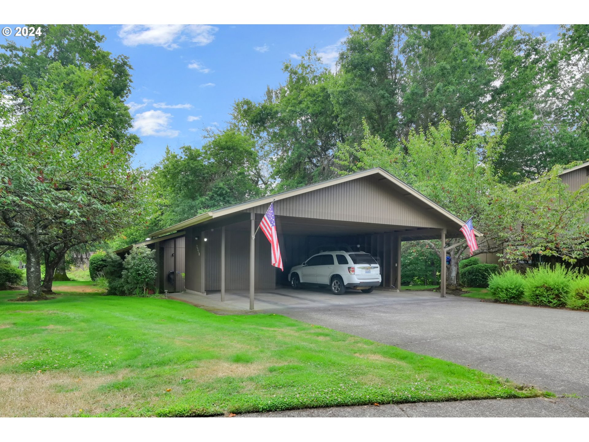 2270 Ridgeway Drive Eugene, OR 97401 - Photo 42 of 46 Gallery Image 42