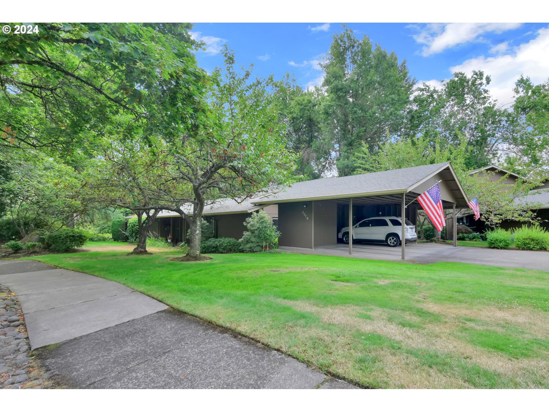 2270 Ridgeway Drive Eugene, OR 97401 - Photo 43 of 46 Gallery Image 43