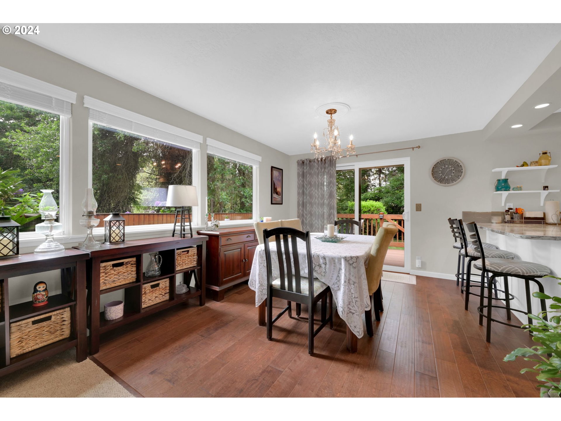 2270 Ridgeway Drive Eugene, OR 97401 - Photo 10 of 46 Gallery Image 10