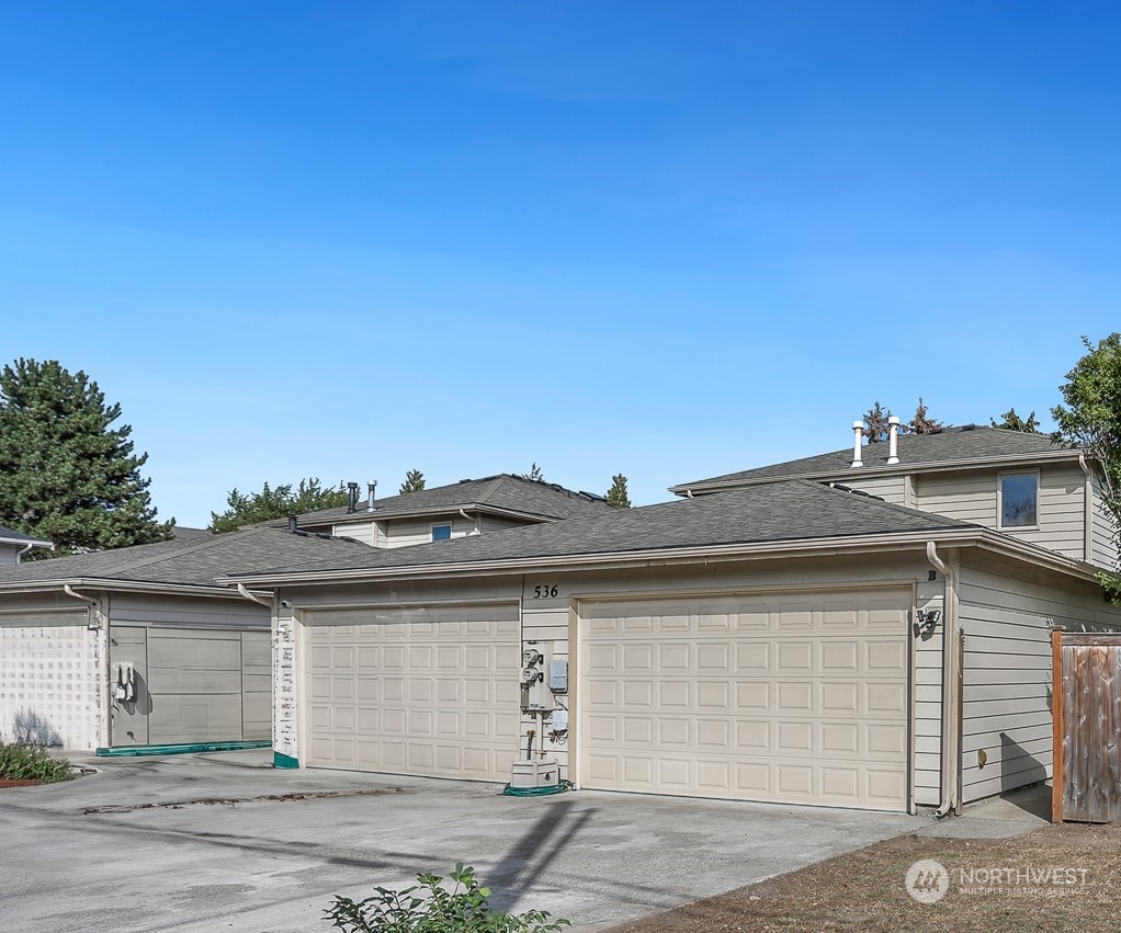 536 Williams Avenue South, Unit B Renton, WA 98057 - Photo 3 of 28 Gallery Image 3