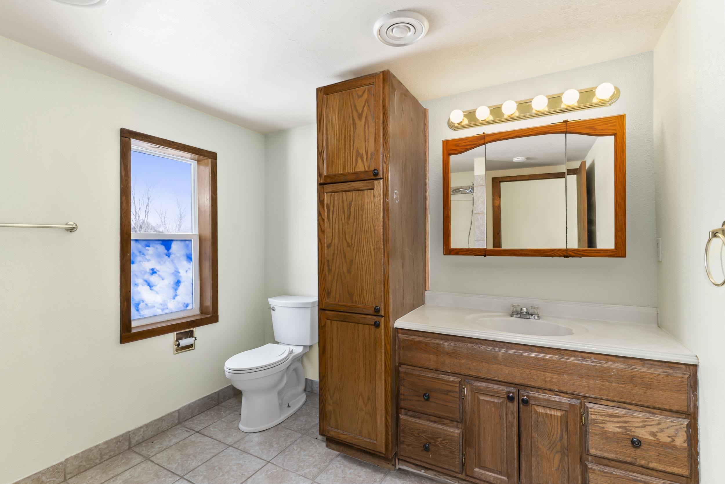 1508 East Wisconsin Avenue Appleton, WI 54911 - Photo 16 of 22