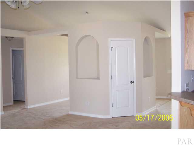 9883 Nichols Lake Road Milton, FL 32583 - Photo 5 of 11 Gallery Image 5