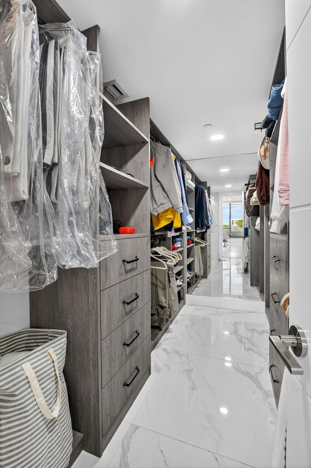 7738 Lakeside Boulevard, Unit 362 Boca Raton, FL 33434 - Photo 21 of 90 Main room custom closet