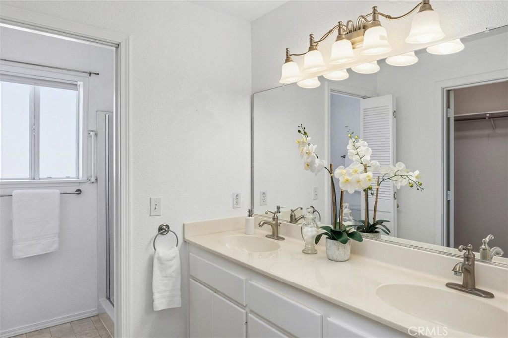 2315 Adams Street Cambria, CA 93428 - Photo 21 of 37 Primary Bathroom-ensuite