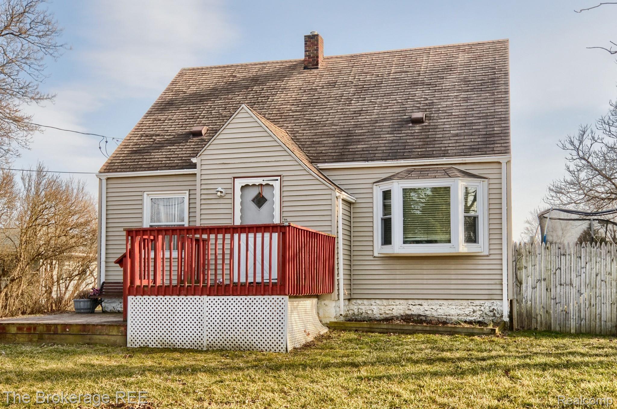5114 Davison Road Burton, MI 48509 - Photo 1 of 28 SD3_2184-HDR(5).jpg