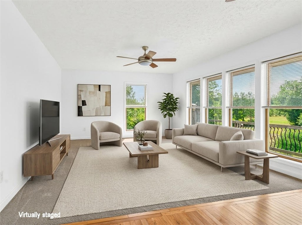 14462 Lakeshore Road Carlton, NY 14477 - Photo 12 of 33 Living Room