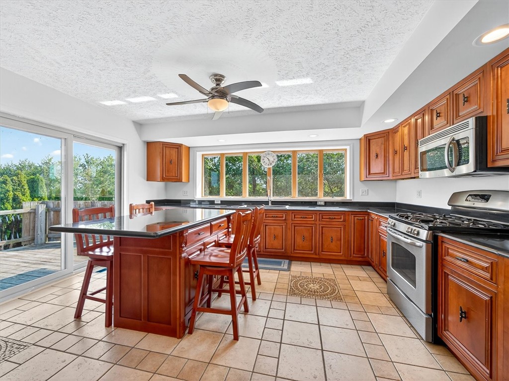 14462 Lakeshore Road Carlton, NY 14477 - Photo 8 of 33