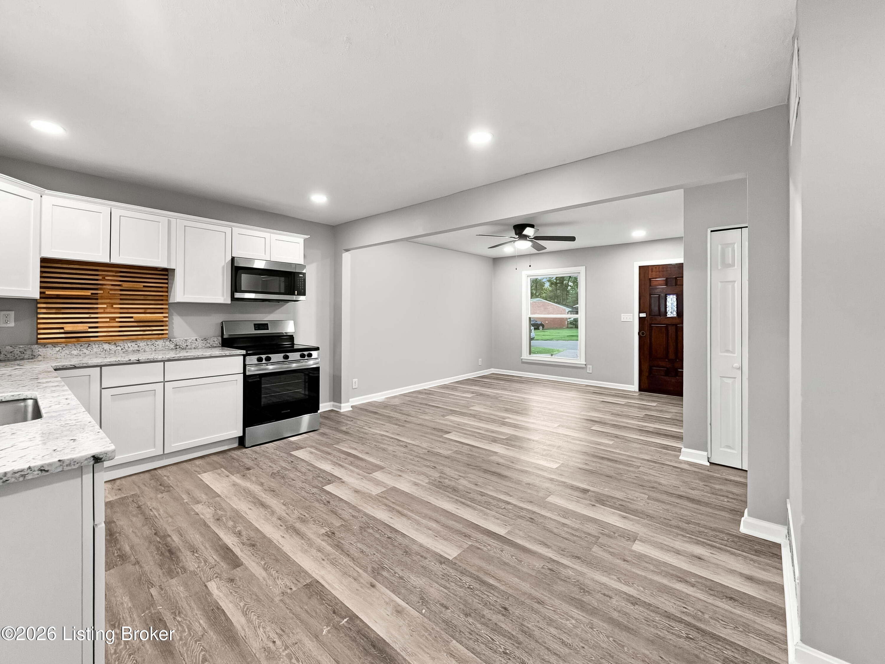 4502 Balaton Drive Louisville, KY 40219 - Photo 16 of 40 25