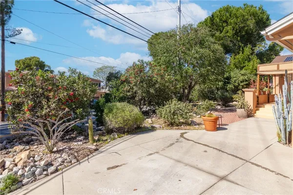 $985,000 | 10424 Big Tujunga Canyon Road, Tujunga, CA 91042