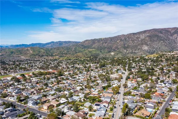 $985,000 | 10424 Big Tujunga Canyon Road, Tujunga, CA 91042