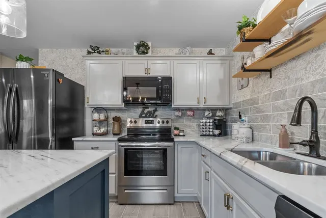 $230,000 | 2504 Orion Way, Granbury, TX 76048