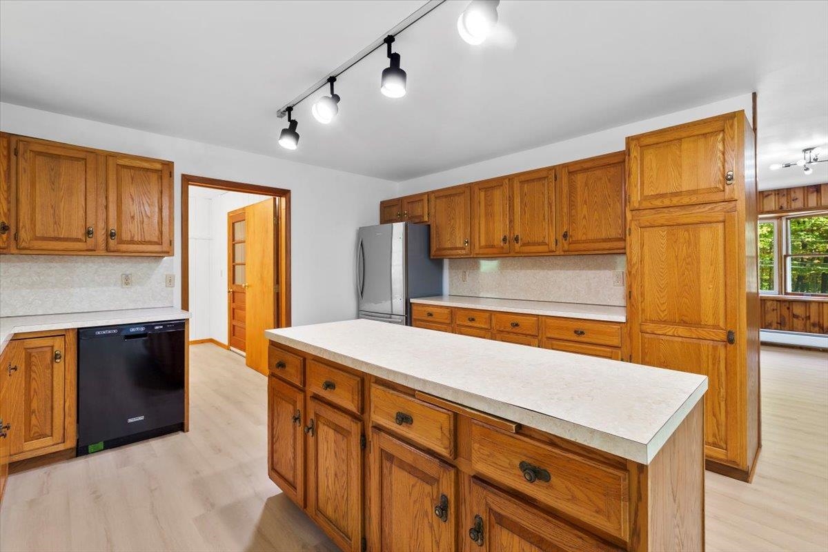 989 Carpenter Hill Road Pownal, VT 05201 - Photo 16 of 44