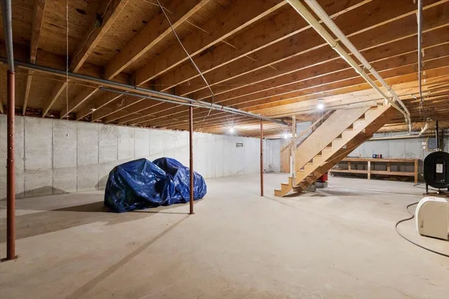 $365,000 | 989 Carpenter Hill Road, Pownal, VT 05201