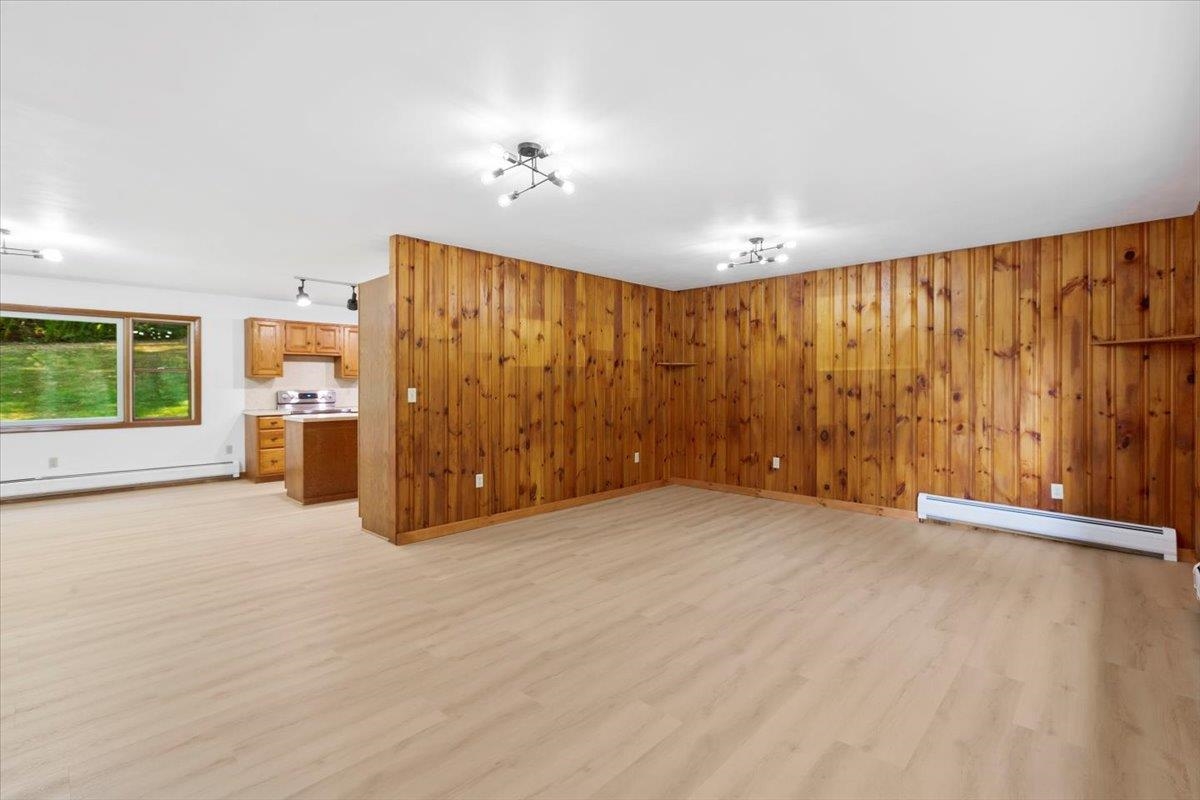 989 Carpenter Hill Road Pownal, VT 05201 - Photo 8 of 44