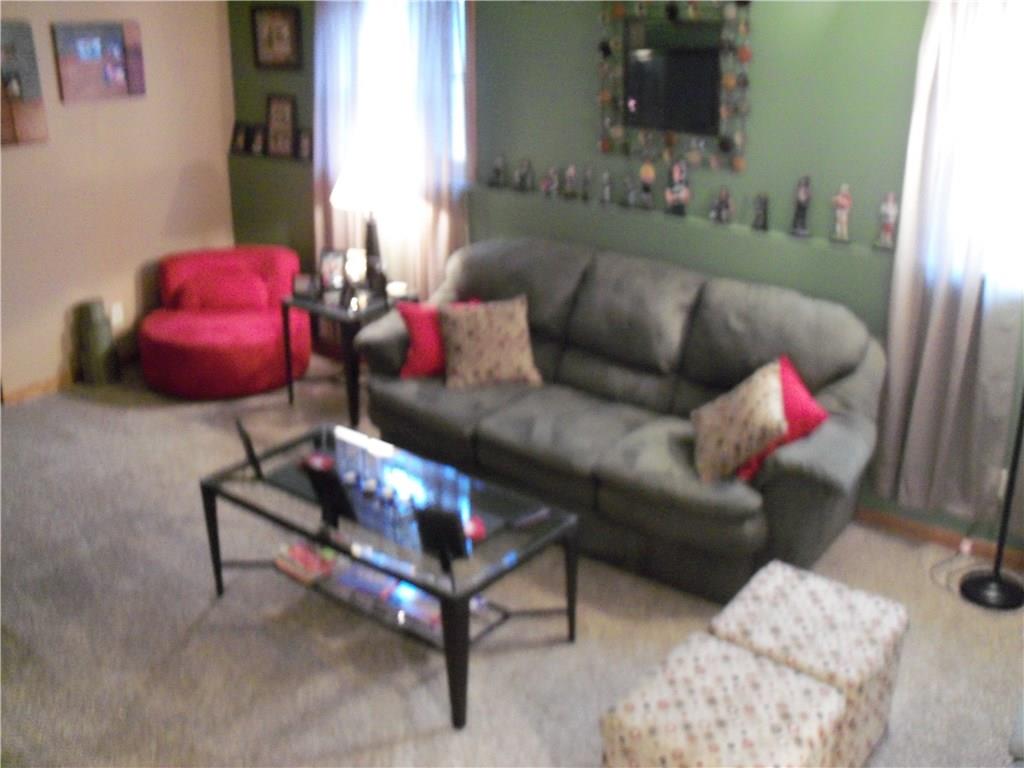 243 Heckathorne Road New Castle, PA 16101 - Photo 3 of 15 Family room