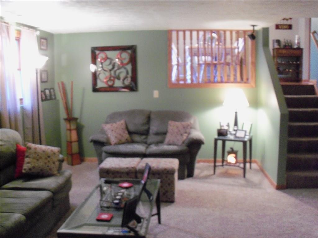 243 Heckathorne Road New Castle, PA 16101 - Photo 4 of 15 Family room
