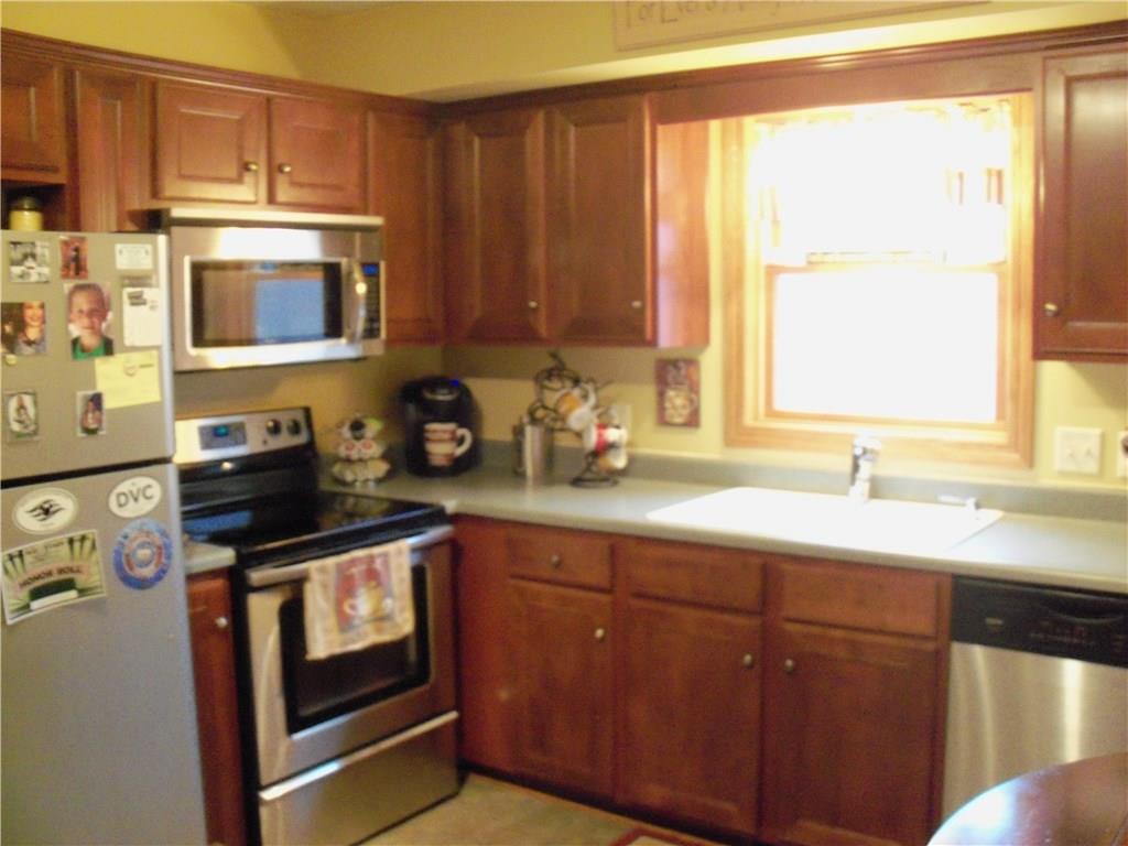 243 Heckathorne Road New Castle, PA 16101 - Photo 6 of 15 Kitchen