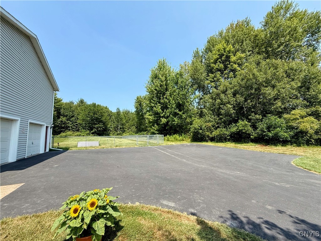 7381 East Taft Road Cicero, NY 13057 - Photo 8 of 50