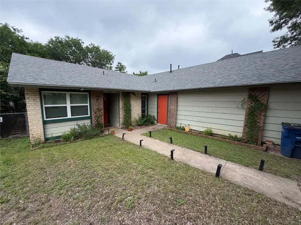 $1,895 | 5806 Emerald Forest Drive, Unit A, Austin, TX 78745