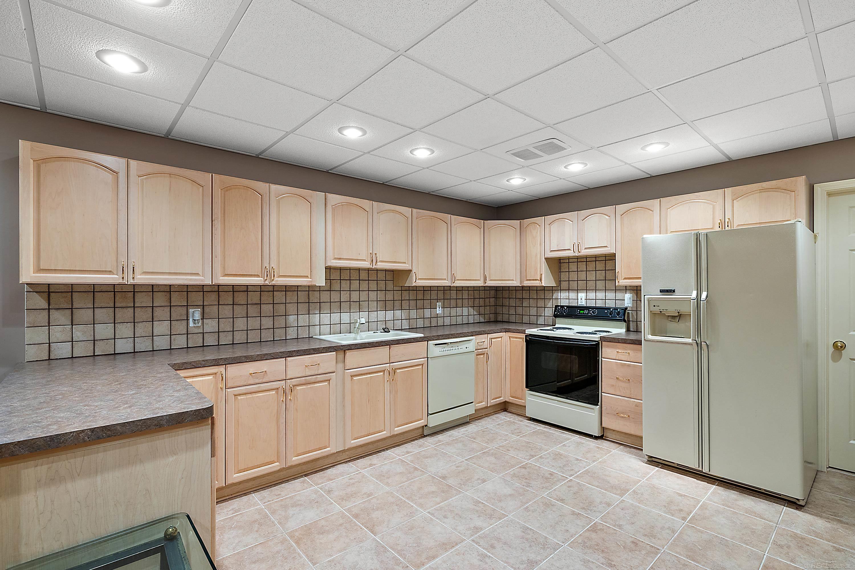 555 Lake Shore Road Grosse Pointe, MI 48236 - Photo 73 of 94 50164218-E631C628-59FE-4E16-BBFD-25CC2A78BA69.JPG