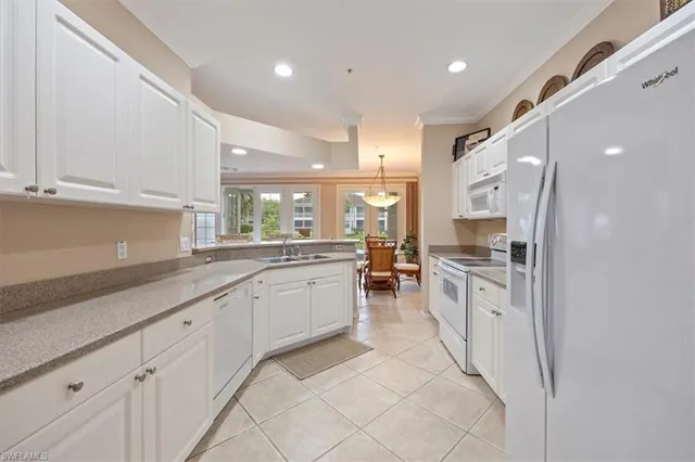 $489,000 | 5060 Yacht Harbor Circle, Unit 102, Naples, FL 34112
