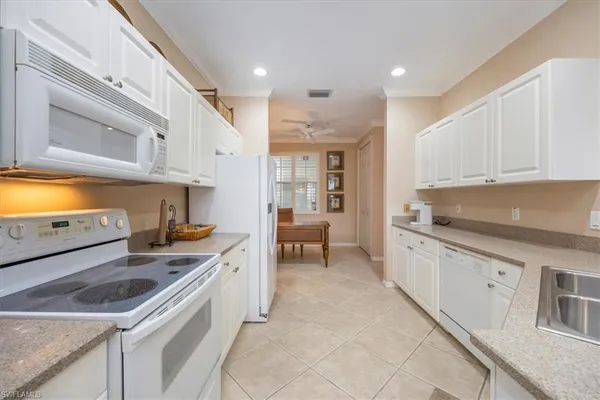 $449,000 | 5060 Yacht Harbor Circle, Unit 102, Naples, FL 34112