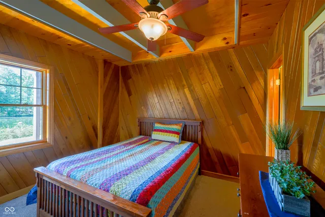 $1,200,000 | 300 Airway Lane, Nashville, IN 47448