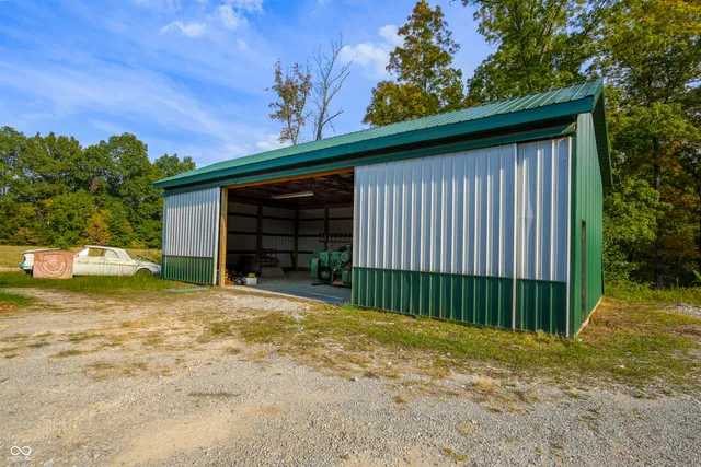 $1,200,000 | 300 Airway Lane, Nashville, IN 47448