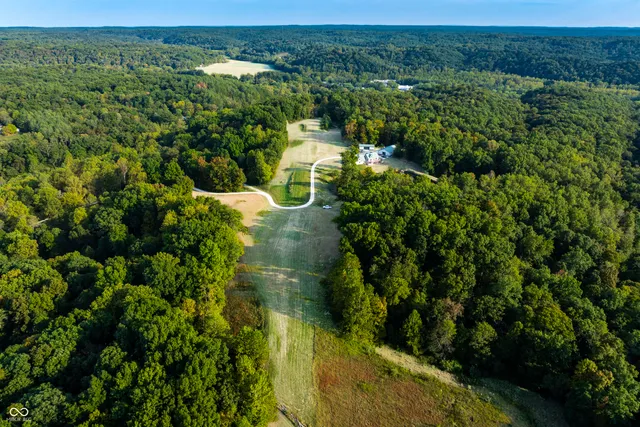 $1,200,000 | 300 Airway Lane, Nashville, IN 47448