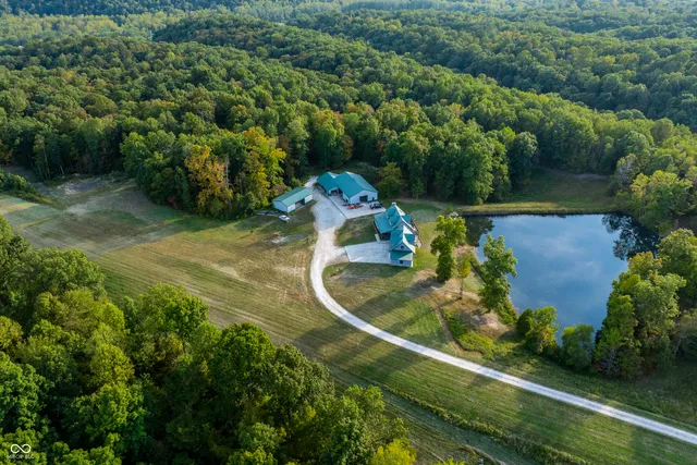 $1,200,000 | 300 Airway Lane, Nashville, IN 47448
