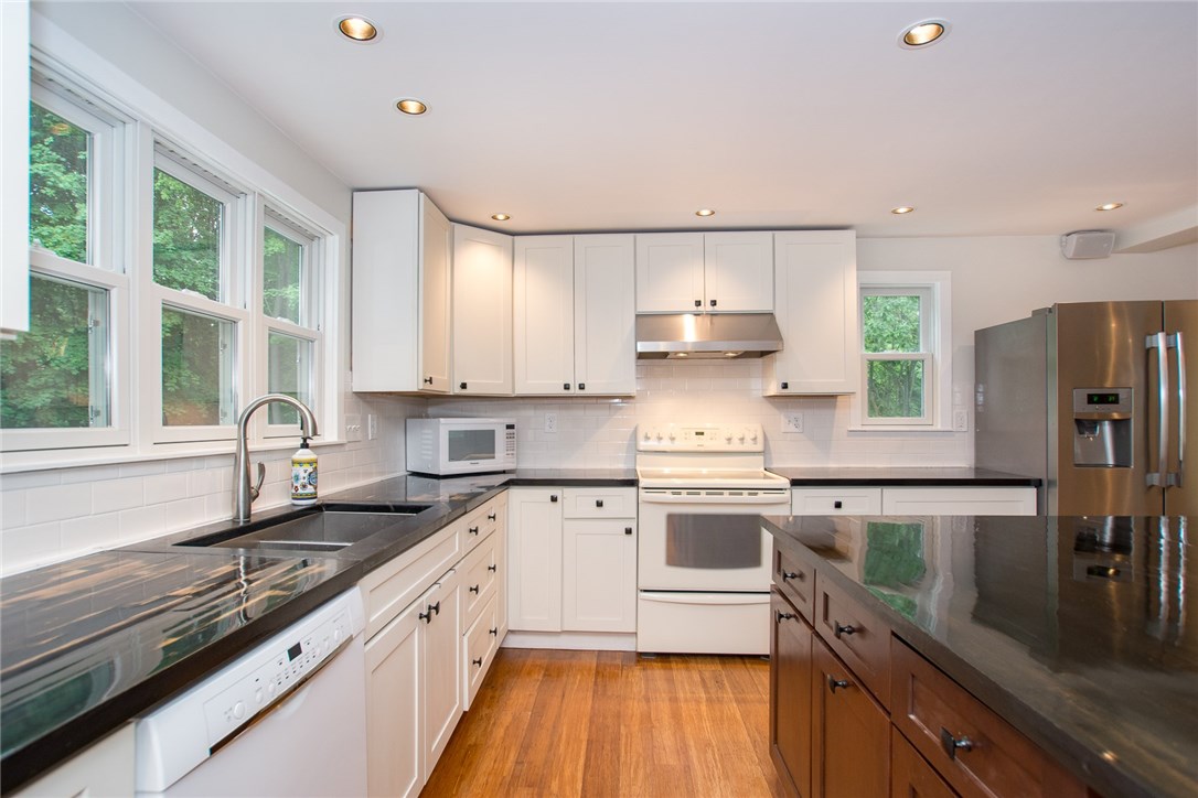 470 Sowams Road Barrington, RI 02806 - Photo 5 of 38 Wood counters
