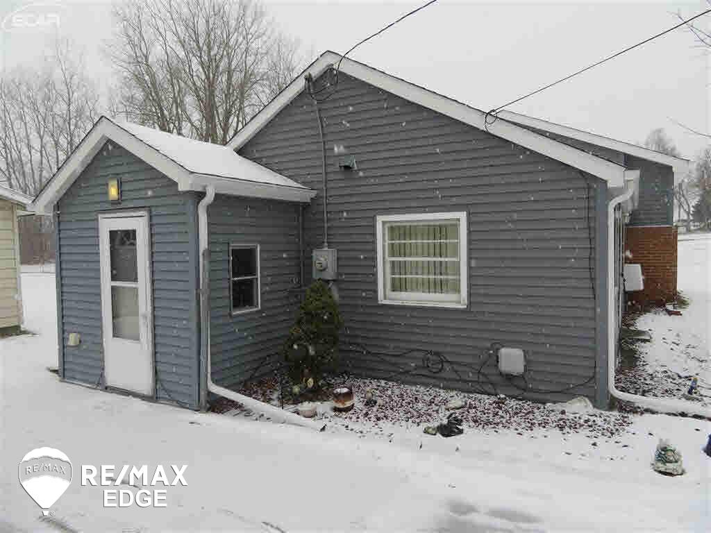 3309 North Genesee Road Flint, MI 48506 - Photo 20 of 21 21411207-19.JPG