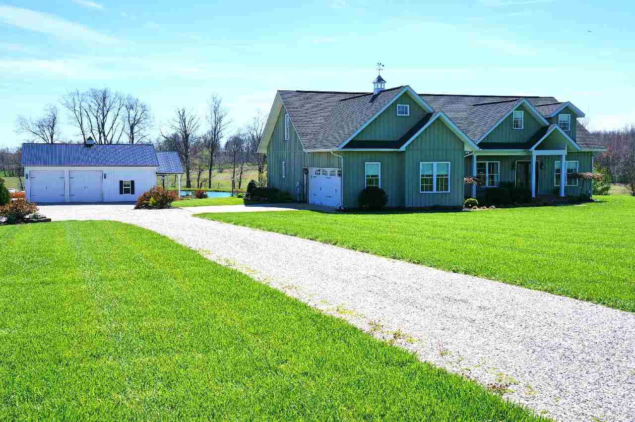 139 Red Barn Road Boonville, IN 47601 - Photo 1 of 36 Gallery Image 1