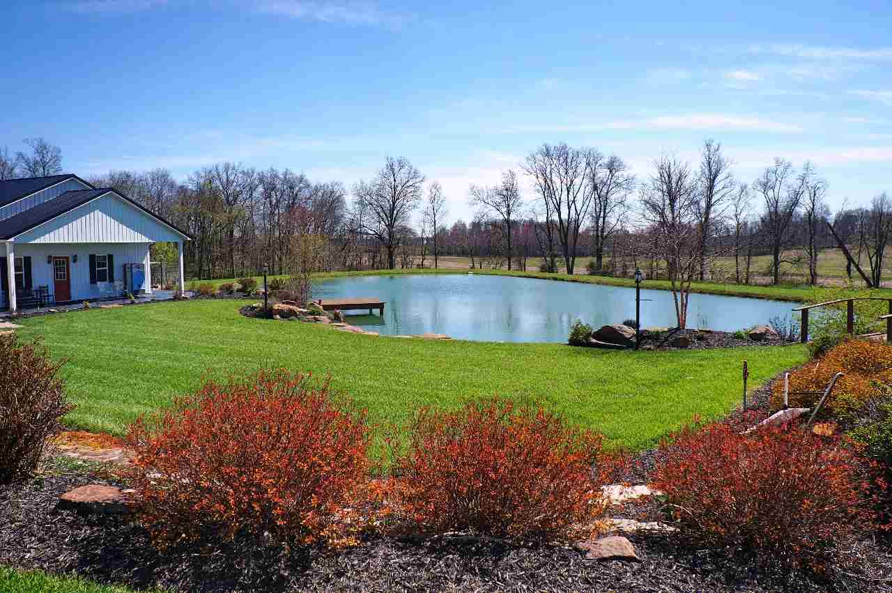 139 Red Barn Road Boonville, IN 47601 - Photo 2 of 36 Gallery Image 2