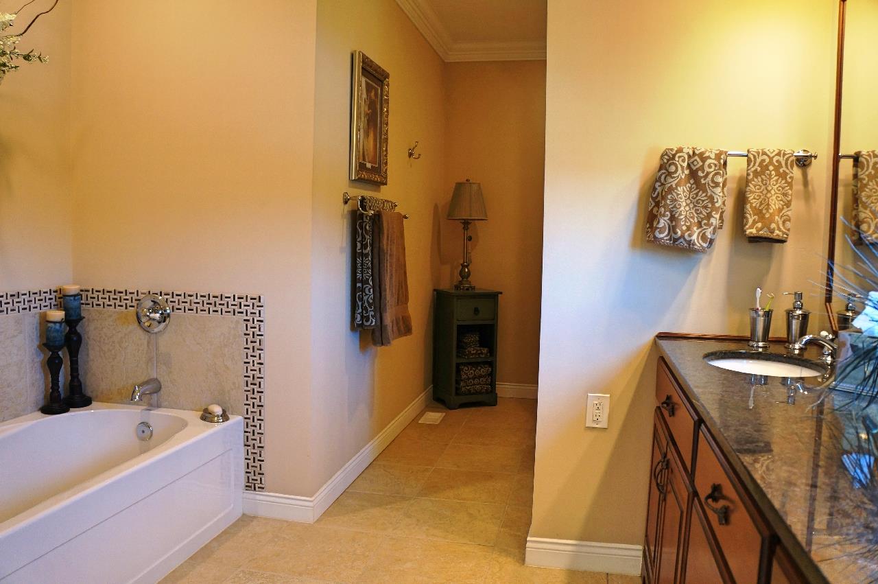 139 Red Barn Road Boonville, IN 47601 - Photo 16 of 36 Gallery Image 16