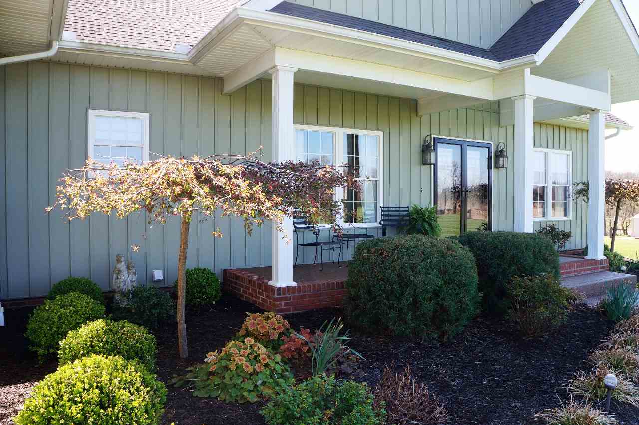 139 Red Barn Road Boonville, IN 47601 - Photo 3 of 36 Gallery Image 3