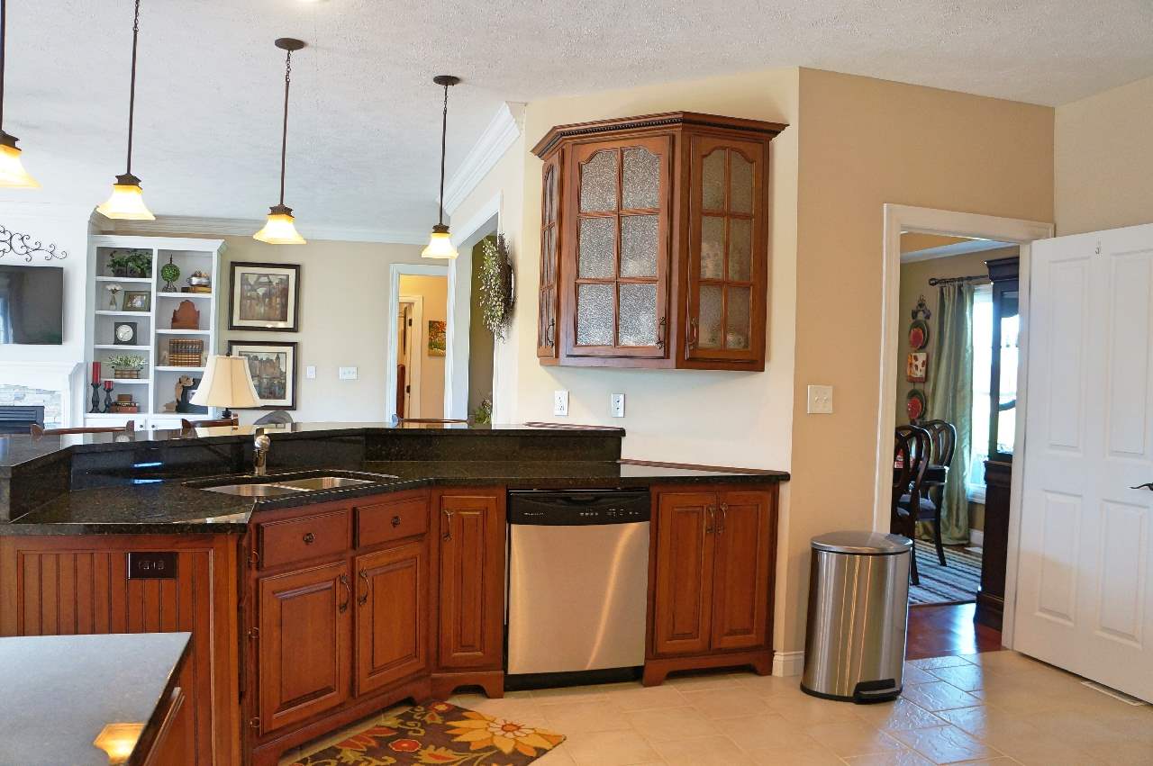 139 Red Barn Road Boonville, IN 47601 - Photo 8 of 36 Gallery Image 8