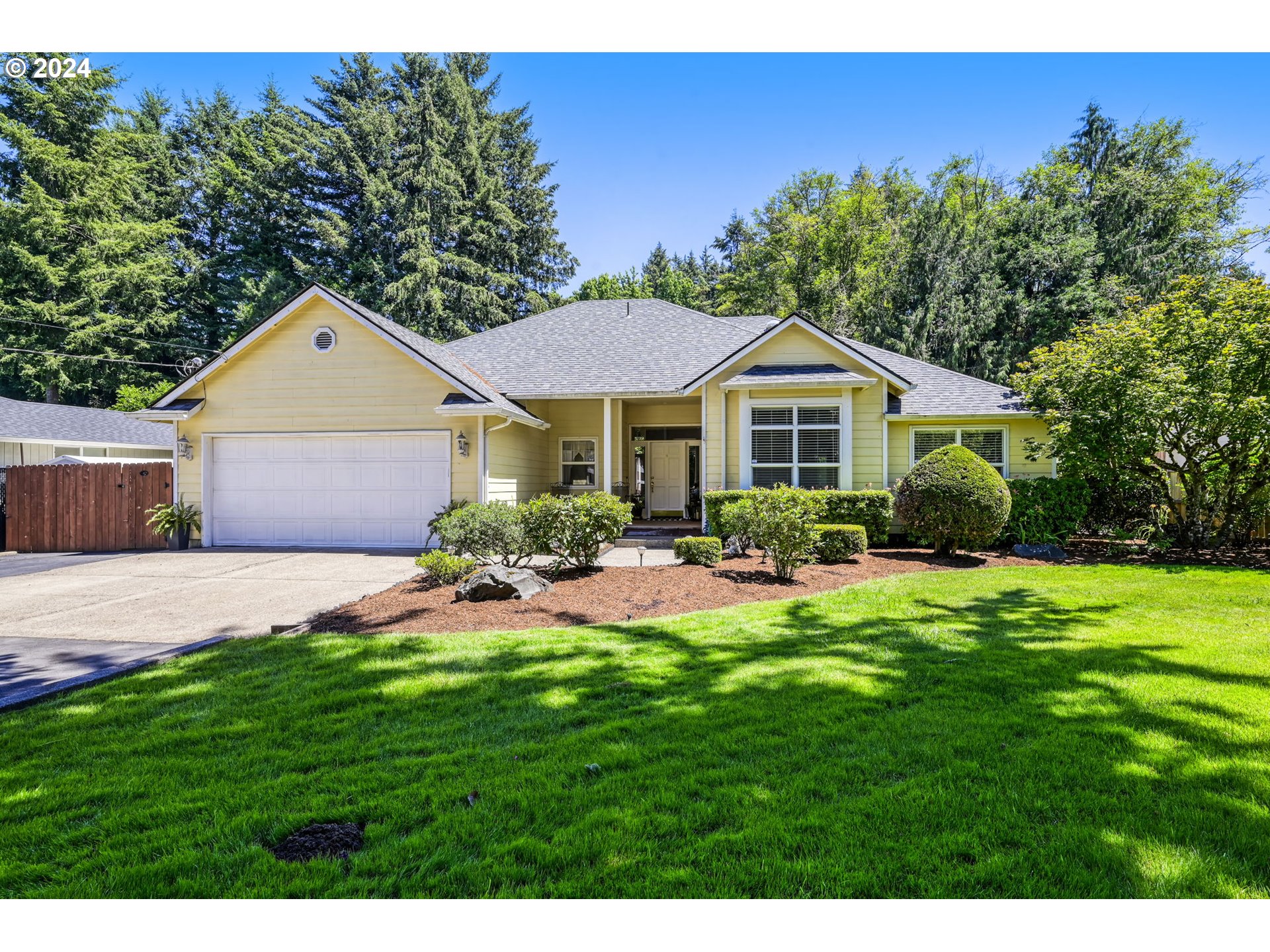 41608 Madrone Street Springfield, OR 97478 - Photo 1 of 43 Gallery Image 1