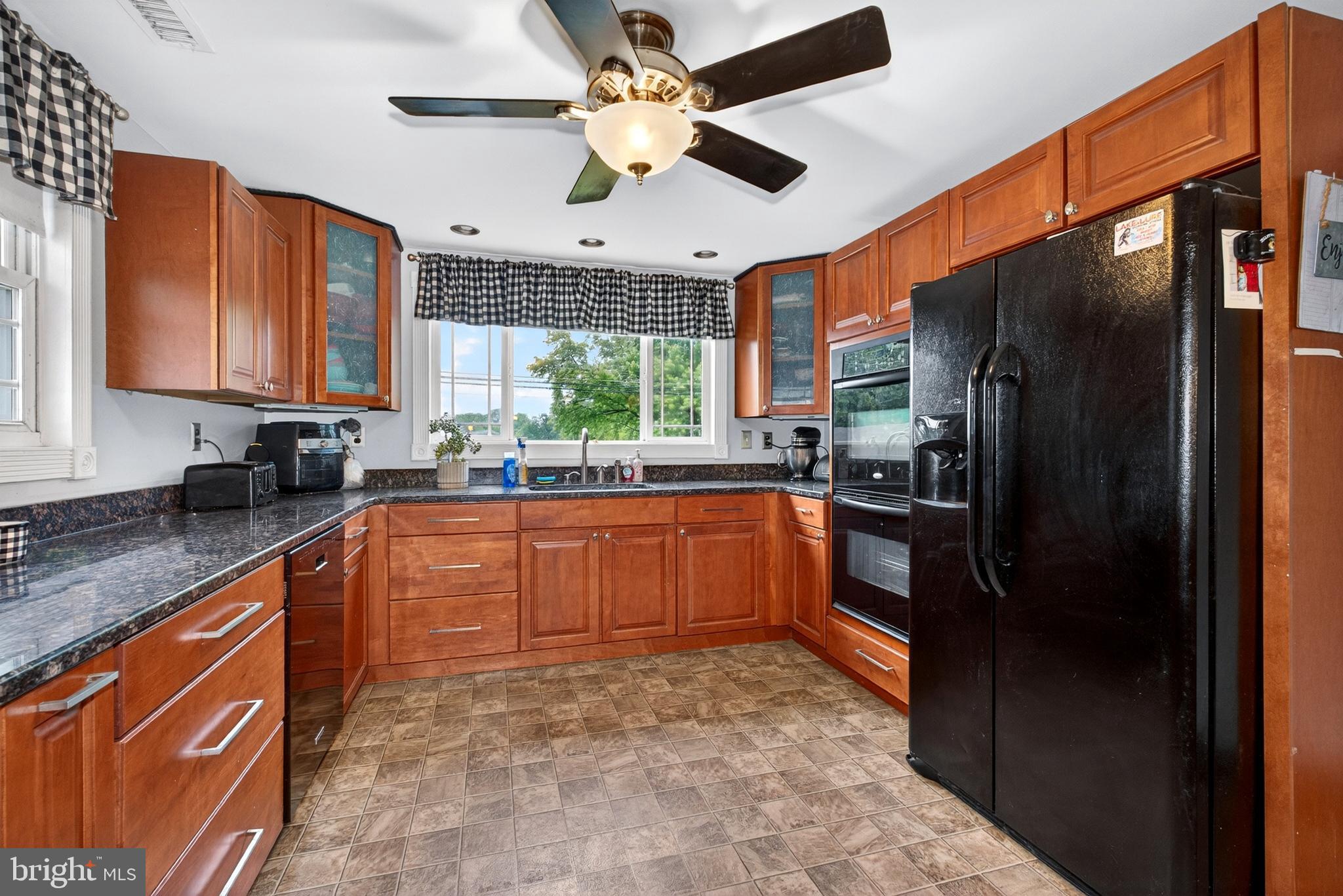 7541 Old Battle Grove Road Dundalk, MD 21222 - Photo 10 of 33