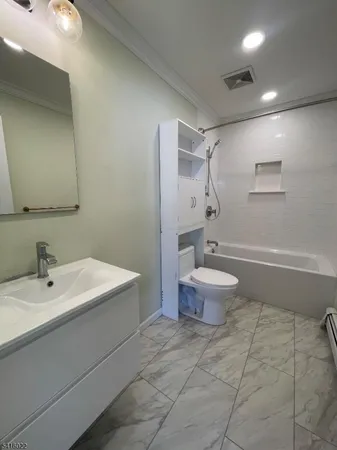 $2,100 | 404 South 5th Street, Elizabeth Port, NJ 07206