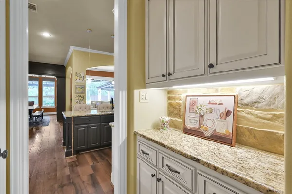 $1,375,000 | 95 South Shimmering Aspen Circle, Spring, TX 77389