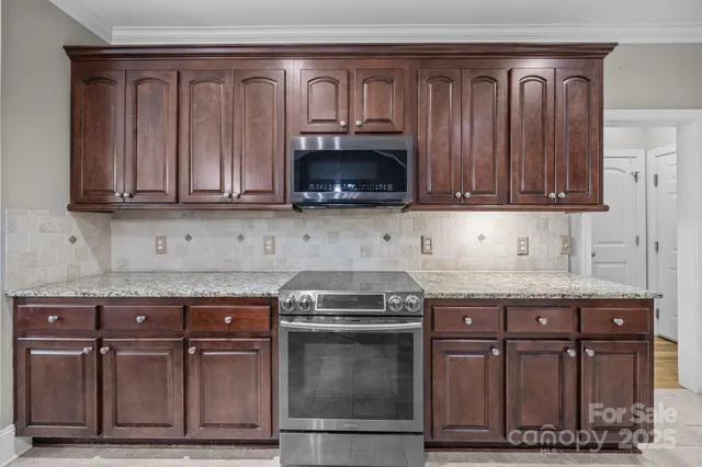 $895,000 | 187 Winding Creek Drive, Troutman, NC 28166