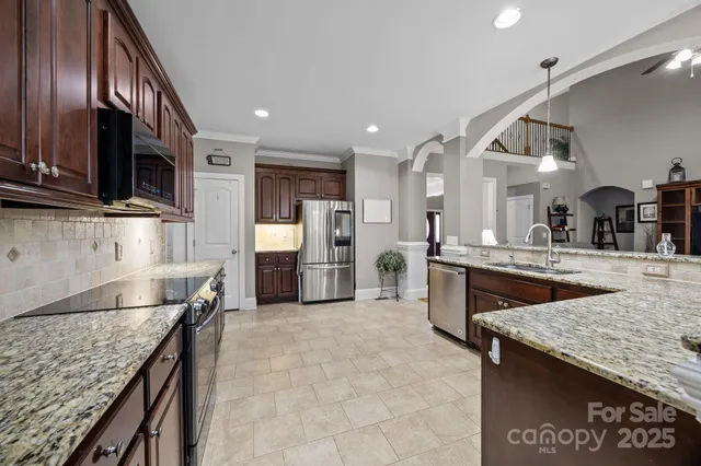 $895,000 | 187 Winding Creek Drive, Troutman, NC 28166