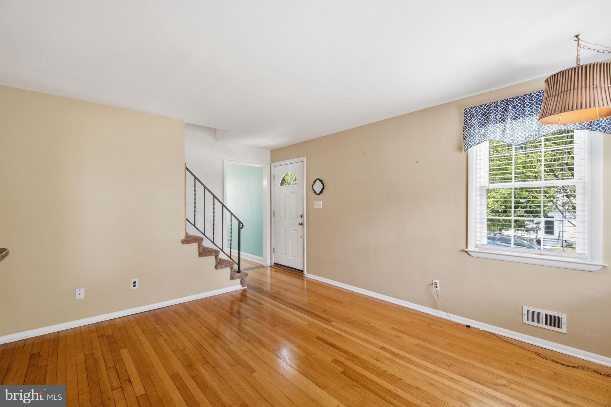 107 Oakway Road Lutherville-Timonium, MD 21093 - Photo 5 of 52 Entryway opens to the living & dining rooms
