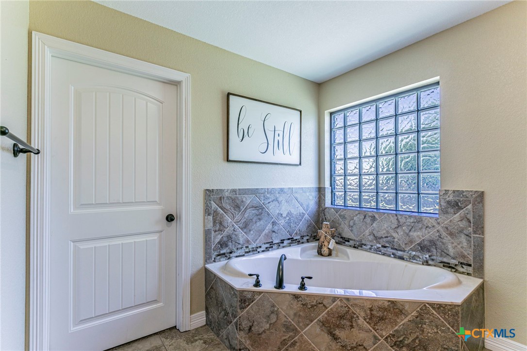 253 Ranger Boulevard Salado, TX 76571 - Photo 19 of 47