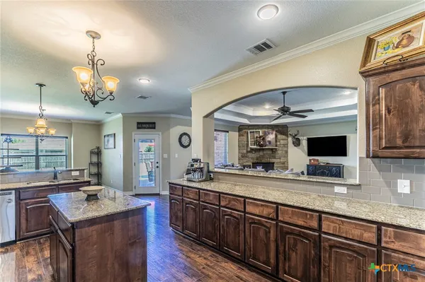 $538,500 | 253 Ranger Boulevard, Salado, TX 76571